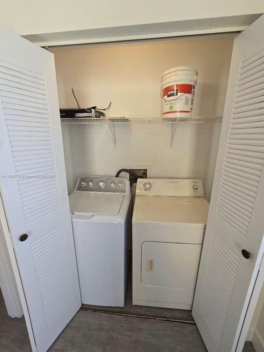 待售: $205,000 (1 贝兹, 1 浴室, 743 平方英尺)