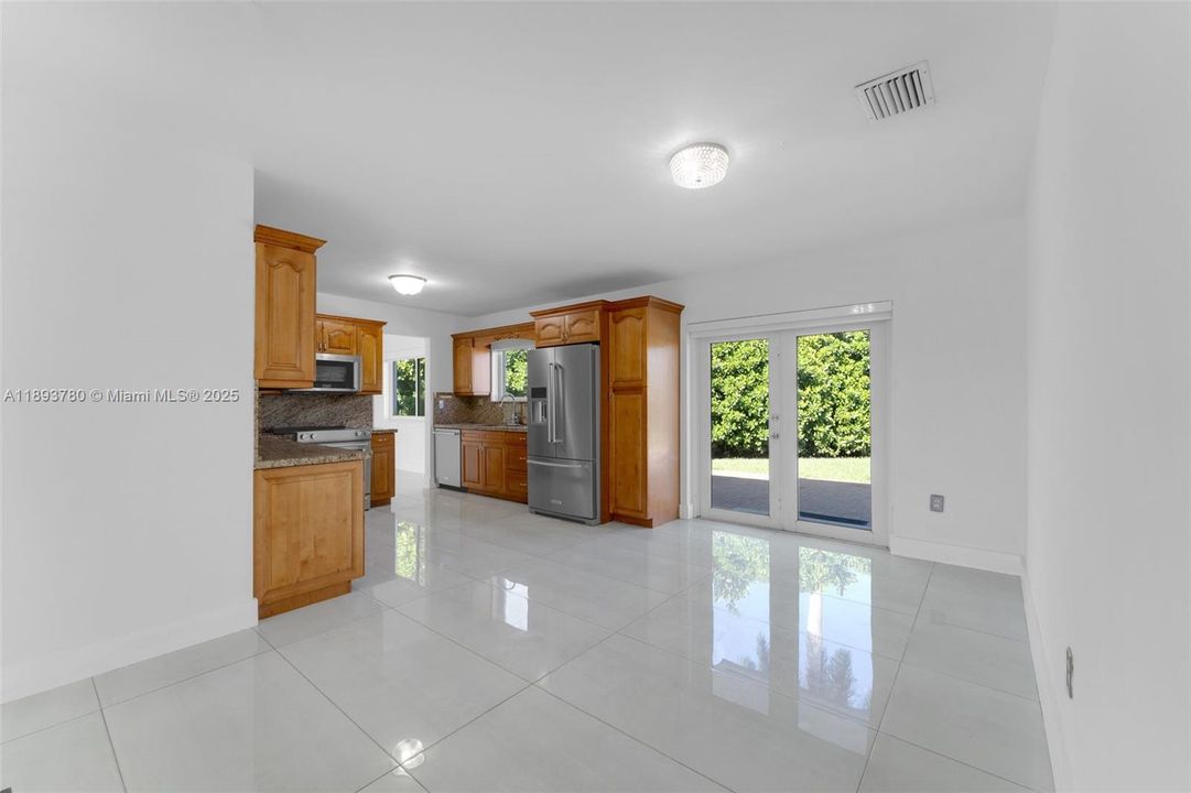 Active With Contract: $4,500 (3 beds, 2 baths, 1488 Square Feet)