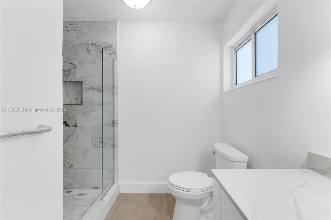 Active With Contract: $4,500 (3 beds, 2 baths, 1488 Square Feet)