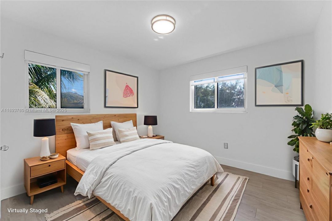 Active With Contract: $4,500 (3 beds, 2 baths, 1488 Square Feet)