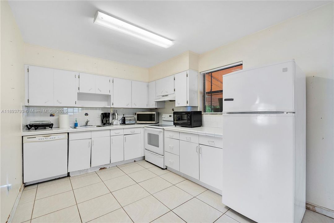 Activo con contrato: $440,000 (3 camas, 2 baños, 1284 Pies cuadrados)