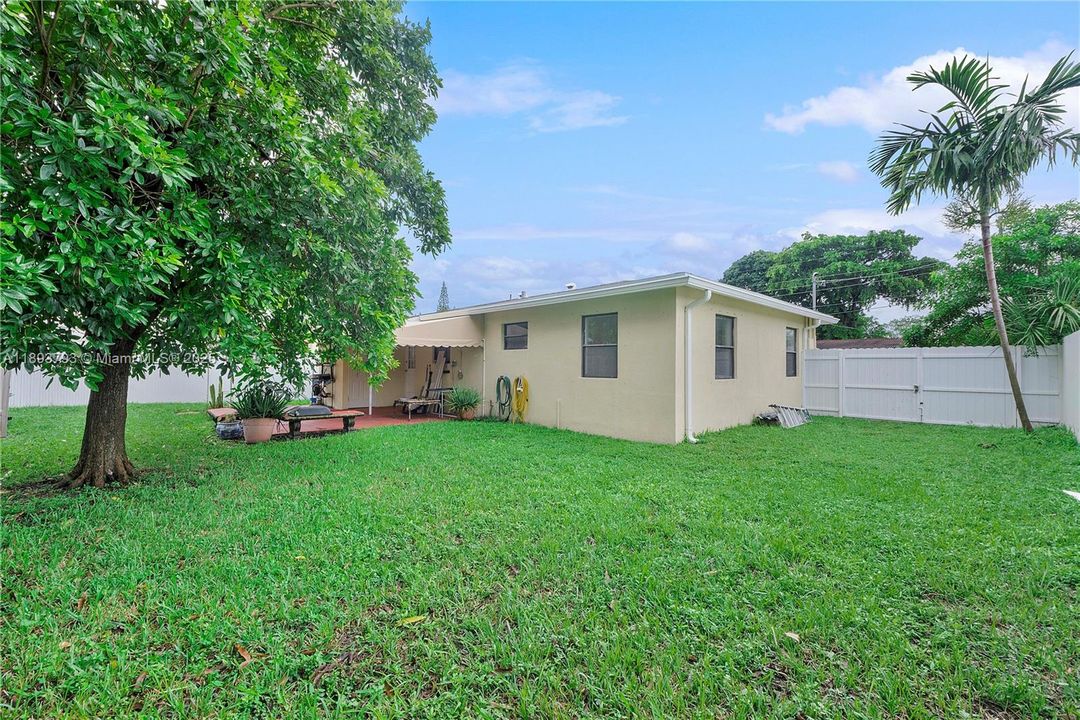 Activo con contrato: $440,000 (3 camas, 2 baños, 1284 Pies cuadrados)