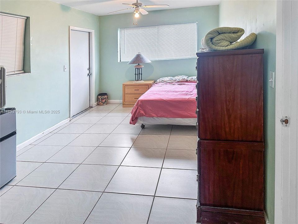 Activo con contrato: $440,000 (3 camas, 2 baños, 1284 Pies cuadrados)