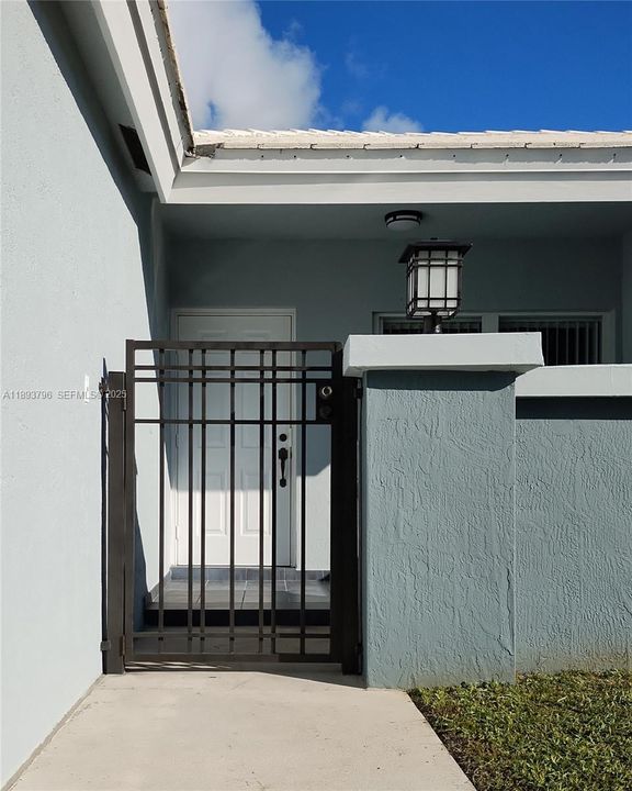 На продажу: $450,000 (3 спален, 2 ванн, 1231 Квадратных фут)