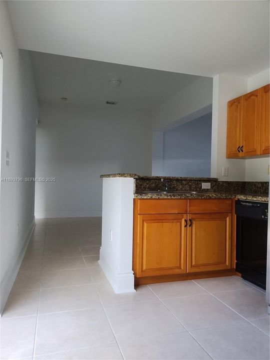 На продажу: $450,000 (3 спален, 2 ванн, 1231 Квадратных фут)