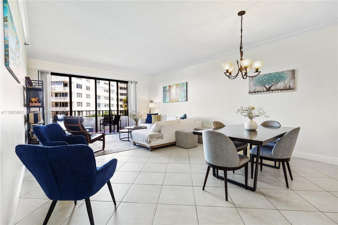 На продажу: $1,200,000 (2 спален, 2 ванн, 1532 Квадратных фут)