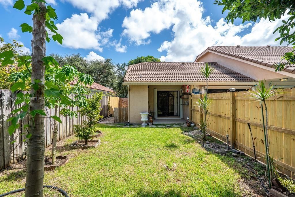 待售: $889,000 (4 贝兹, 3 浴室, 2488 平方英尺)