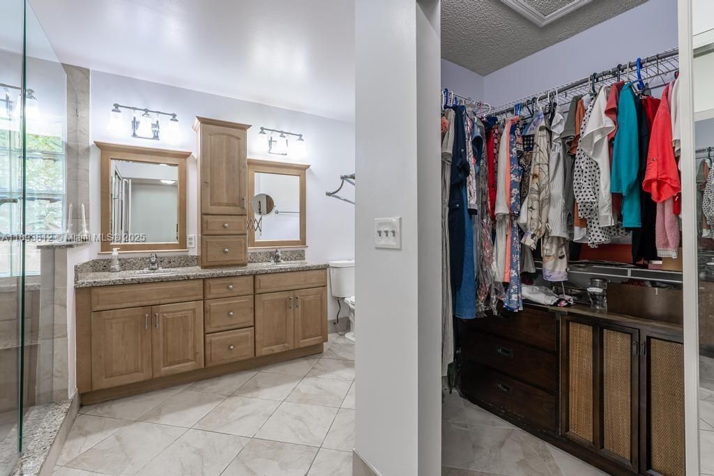 待售: $889,000 (4 贝兹, 3 浴室, 2488 平方英尺)