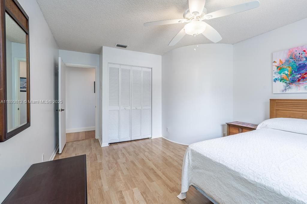 待售: $889,000 (4 贝兹, 3 浴室, 2488 平方英尺)