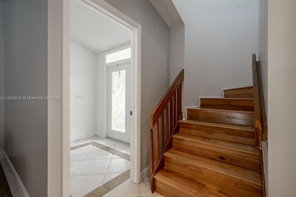 待售: $889,000 (4 贝兹, 3 浴室, 2488 平方英尺)