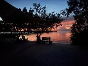 For Rent: $2,600 (2 beds, 1 baths, 768 Square Feet)