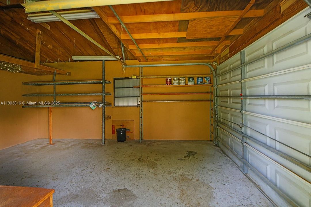 Vendido Recientemente: $850,000 (3 camas, 2 baños, 1660 Pies cuadrados)