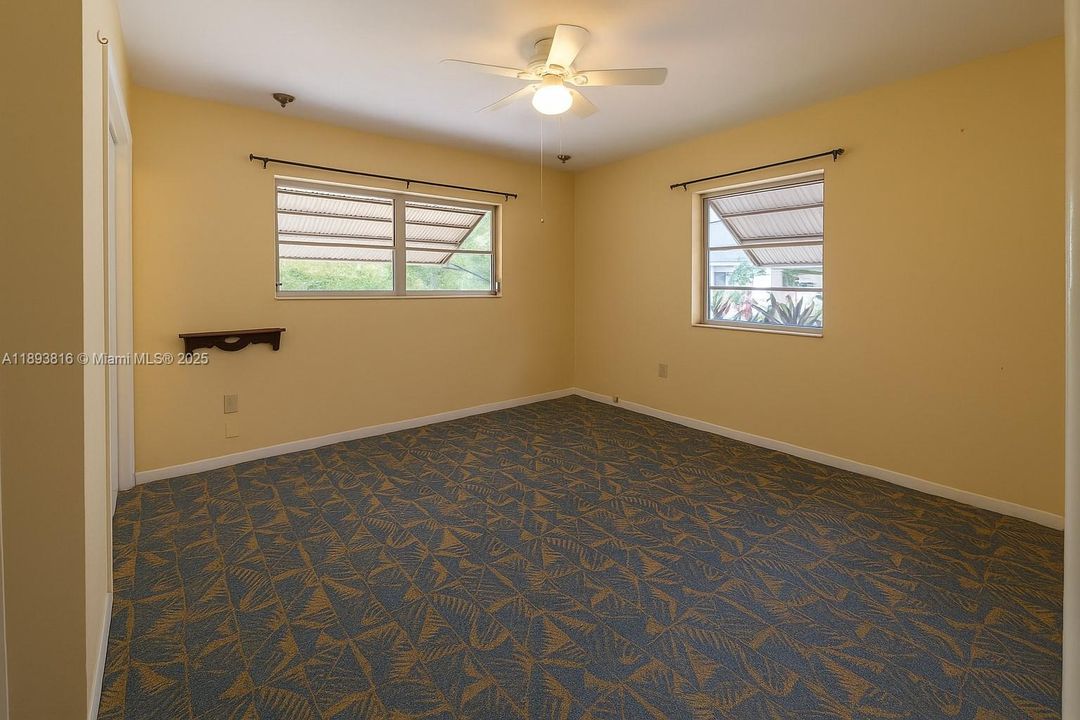 Vendido Recientemente: $850,000 (3 camas, 2 baños, 1660 Pies cuadrados)