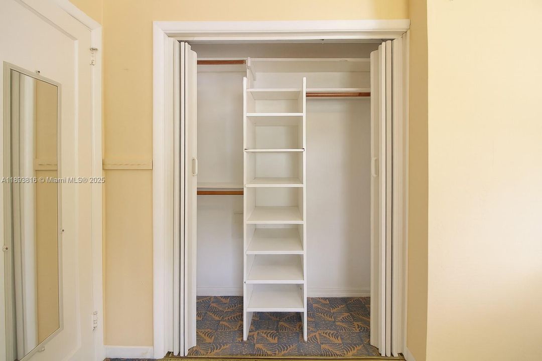 Vendido Recientemente: $850,000 (3 camas, 2 baños, 1660 Pies cuadrados)