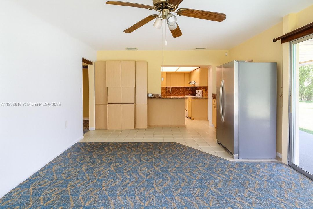 Vendido Recientemente: $850,000 (3 camas, 2 baños, 1660 Pies cuadrados)