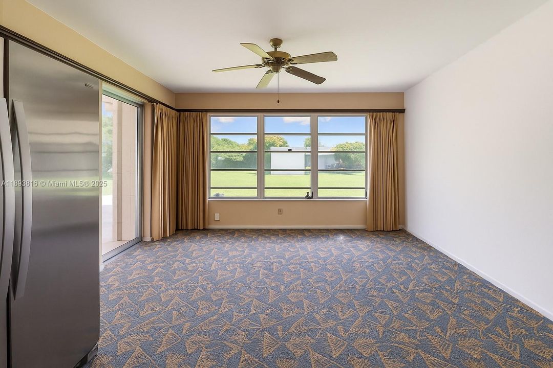 Vendido Recientemente: $850,000 (3 camas, 2 baños, 1660 Pies cuadrados)