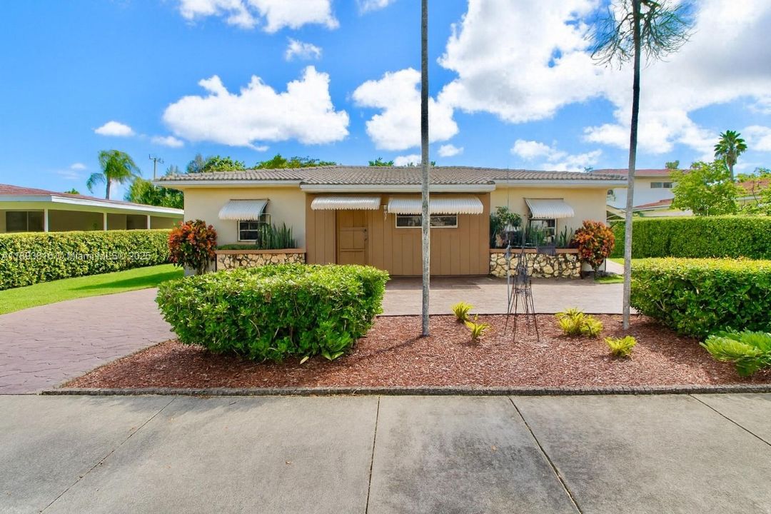 Vendido Recientemente: $850,000 (3 camas, 2 baños, 1660 Pies cuadrados)