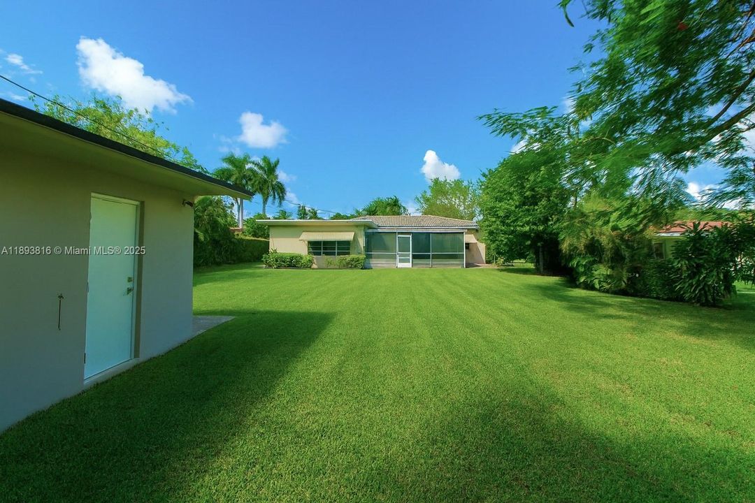 Vendido Recientemente: $850,000 (3 camas, 2 baños, 1660 Pies cuadrados)