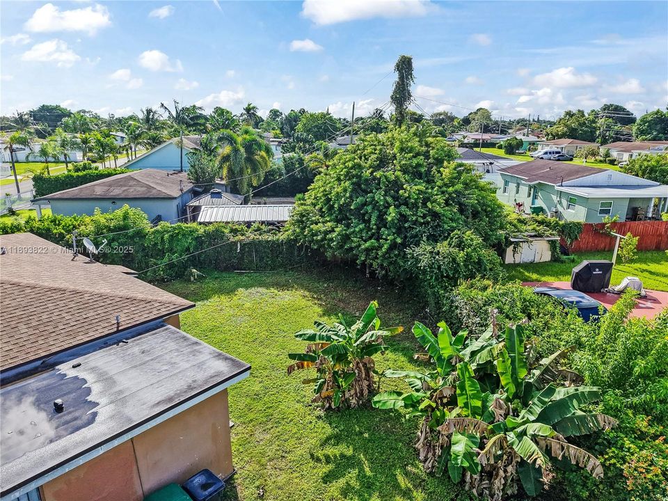 Под контрактом: $450,000 (3 спален, 1 ванн, 1156 Квадратных фут)