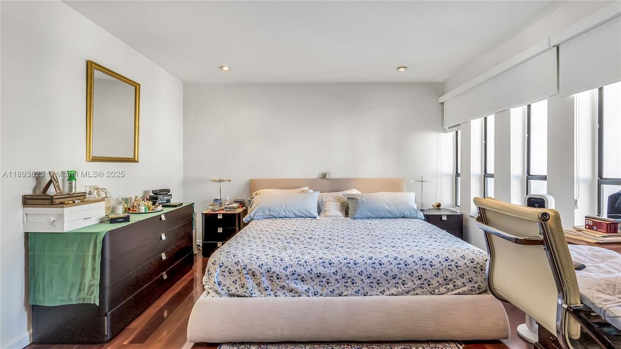 For Sale: $1,200,000 (3 beds, 3 baths, 1680 Square Feet)