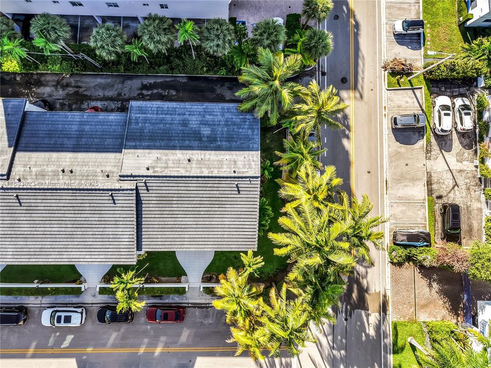 For Sale: $1,200,000 (3 beds, 3 baths, 1680 Square Feet)