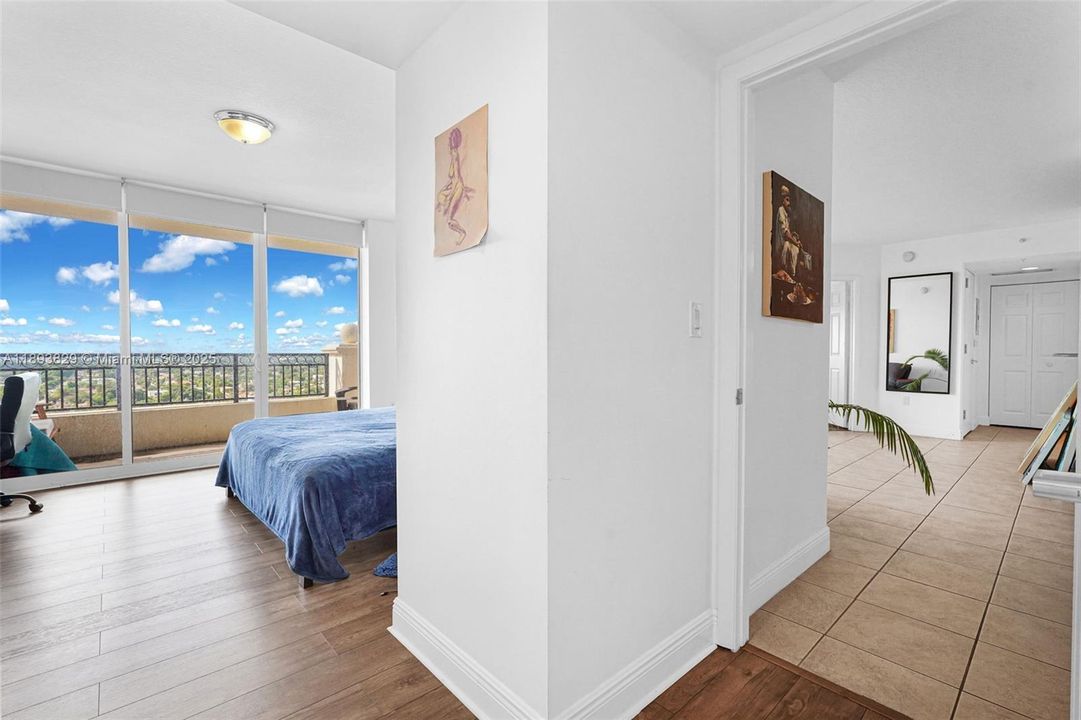 Active With Contract: $484,999 (2 beds, 2 baths, 1180 Square Feet)