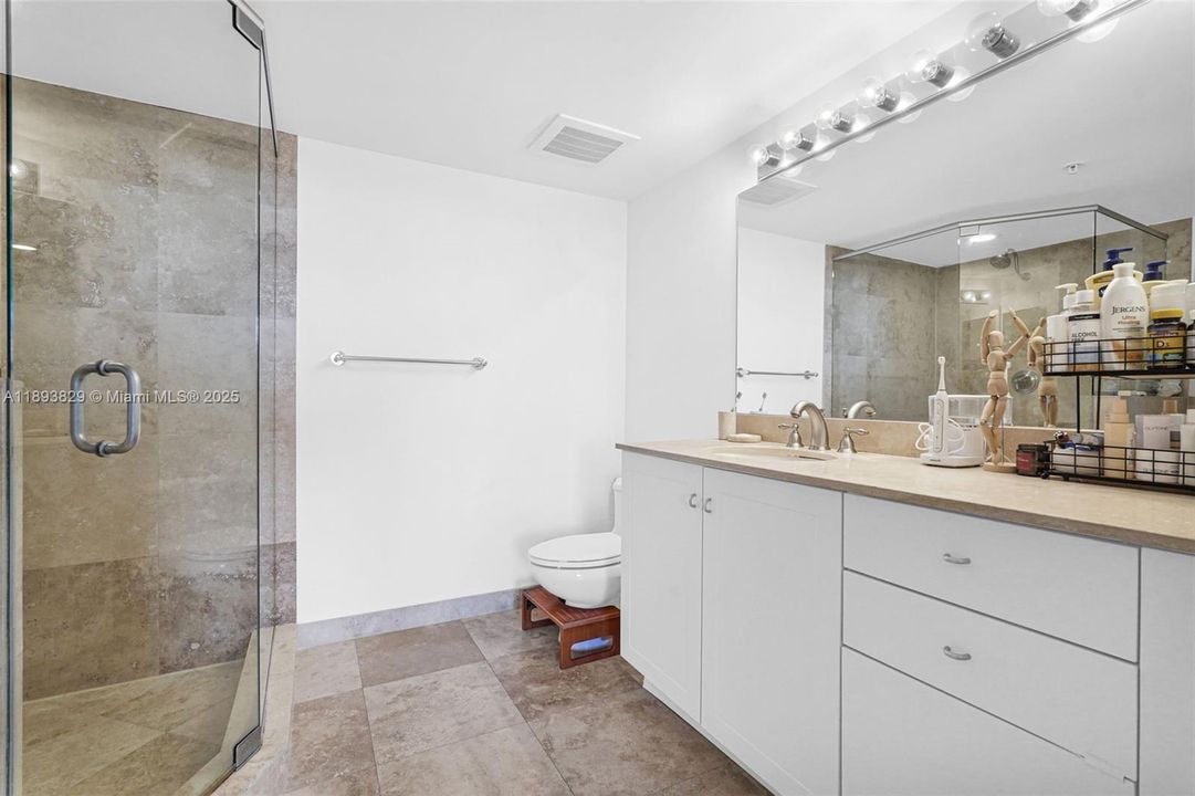 Active With Contract: $484,999 (2 beds, 2 baths, 1180 Square Feet)