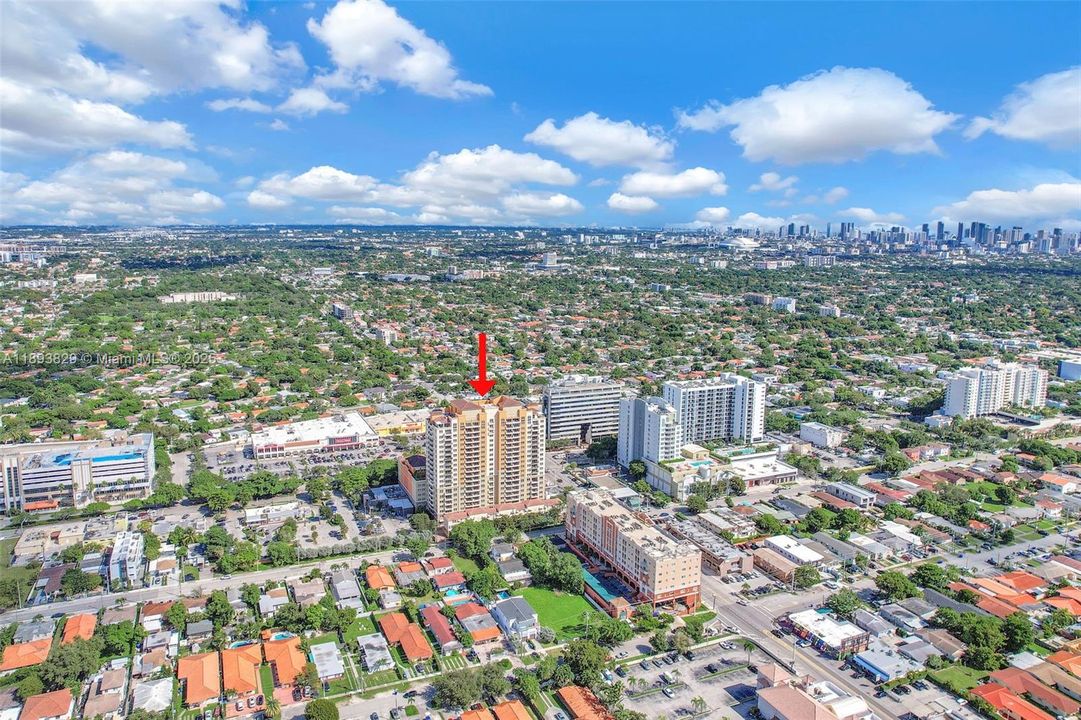 Active With Contract: $484,999 (2 beds, 2 baths, 1180 Square Feet)