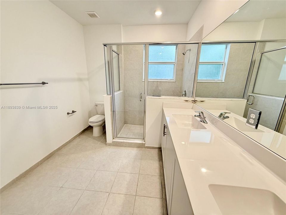 出租: $2,600 (3 贝兹, 2 浴室, 1695 平方英尺)