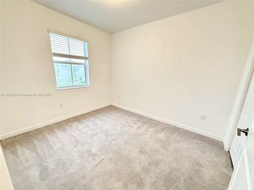 出租: $2,600 (3 贝兹, 2 浴室, 1695 平方英尺)