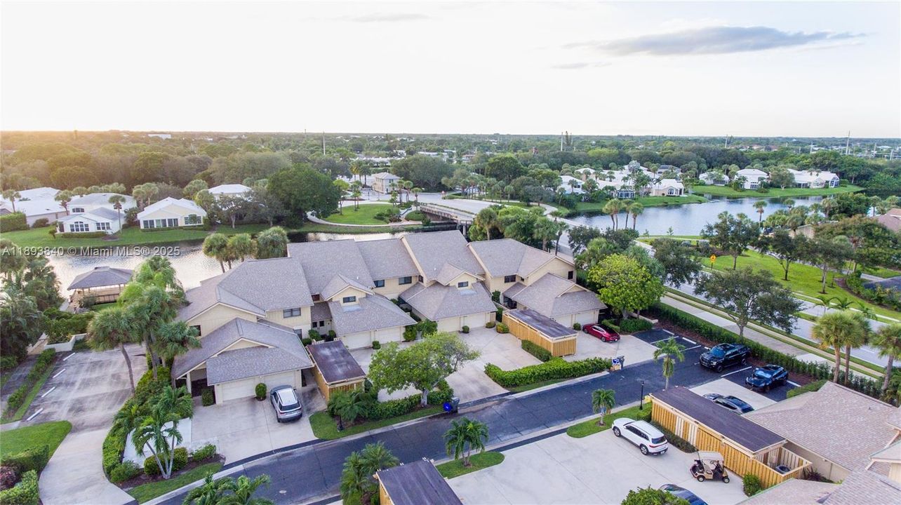 For Sale: $750,000 (2 beds, 2 baths, 1818 Square Feet)