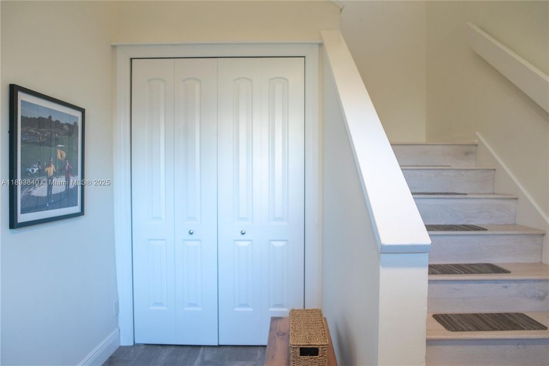 For Sale: $750,000 (2 beds, 2 baths, 1818 Square Feet)