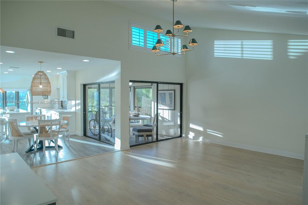 For Sale: $750,000 (2 beds, 2 baths, 1818 Square Feet)