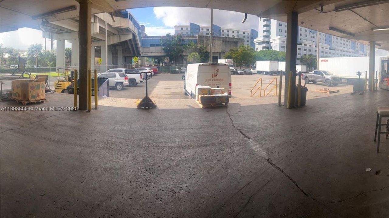 Functional Dock-High Loading Area