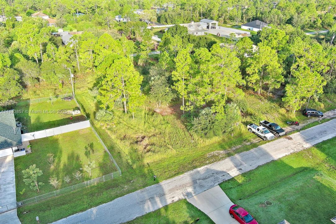 For Sale: $27,000 (0.33 acres)