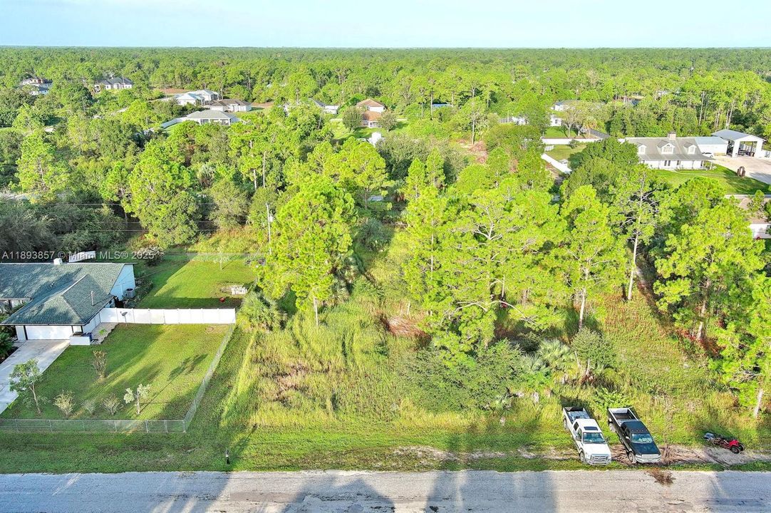 For Sale: $27,000 (0.33 acres)