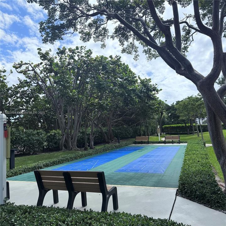 Active With Contract: $475,000 (1 beds, 1 baths, 1190 Square Feet)