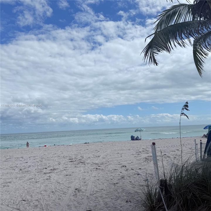 Active With Contract: $475,000 (1 beds, 1 baths, 1190 Square Feet)