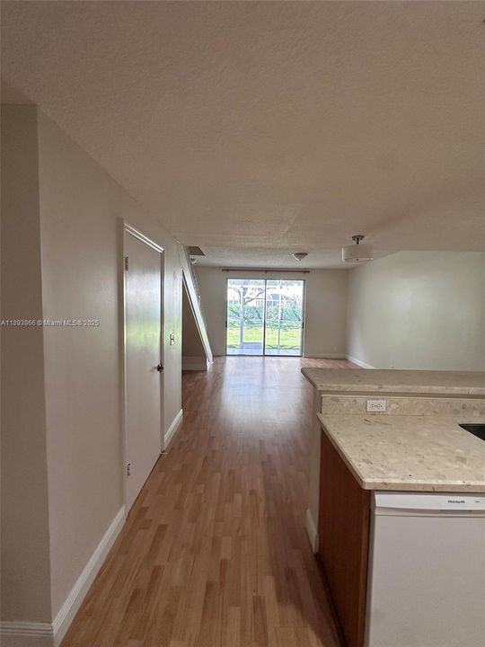 В аренду: $2,800 (2 спален, 2 ванн, 1131 Квадратных фут)