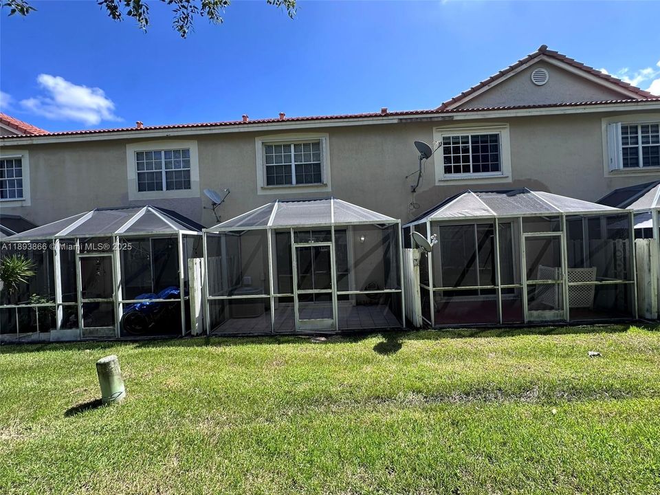 В аренду: $2,800 (2 спален, 2 ванн, 1131 Квадратных фут)