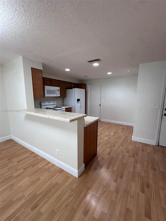 В аренду: $2,800 (2 спален, 2 ванн, 1131 Квадратных фут)