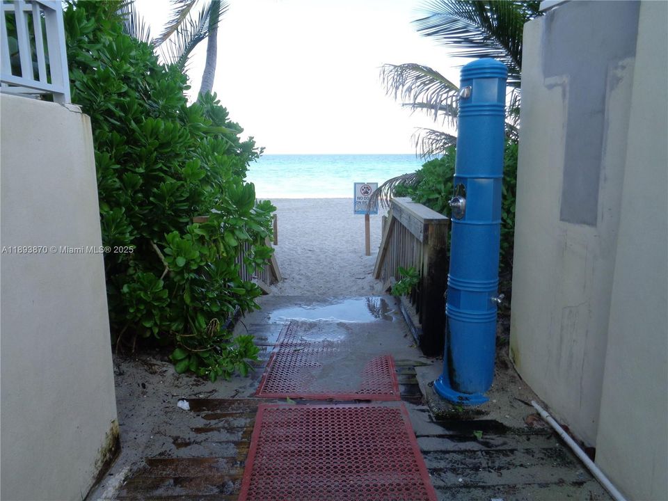BEACH ENTRANCE