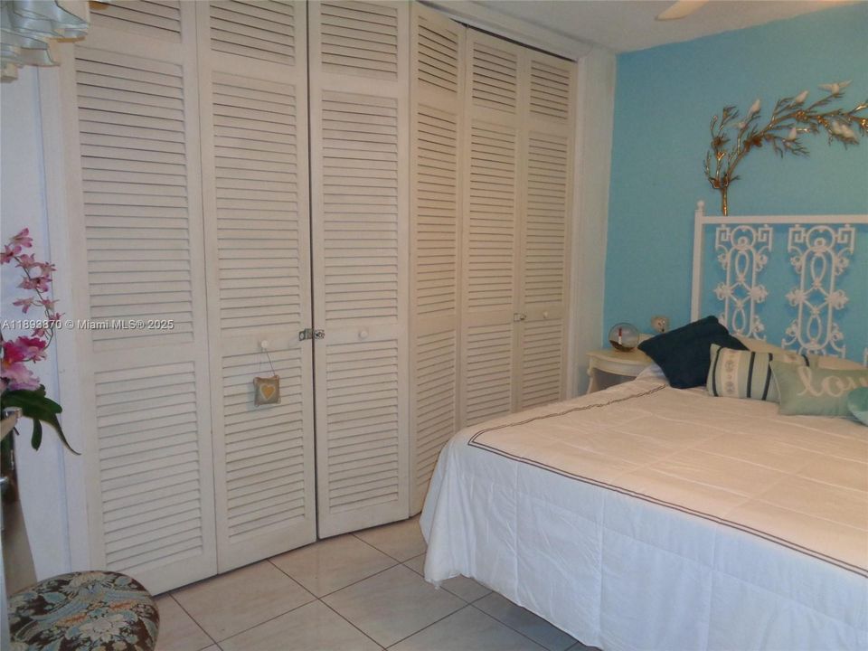 待售: $165,000 (1 贝兹, 1 浴室, 600 平方英尺)