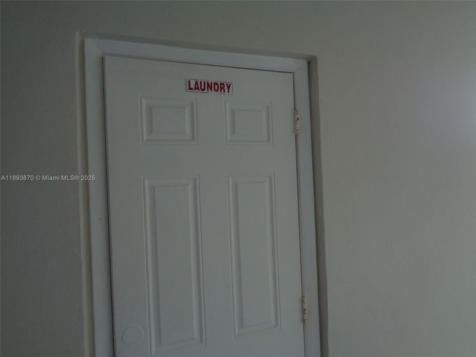 待售: $165,000 (1 贝兹, 1 浴室, 600 平方英尺)