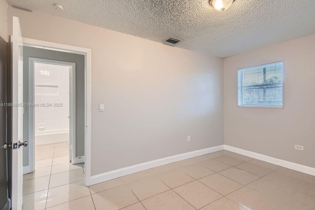 Active With Contract: $456,000 (3 beds, 2 baths, 1180 Square Feet)