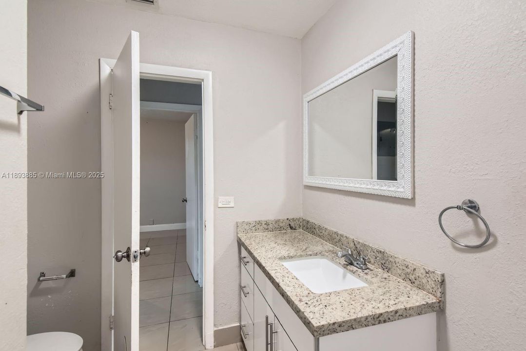 Active With Contract: $456,000 (3 beds, 2 baths, 1180 Square Feet)