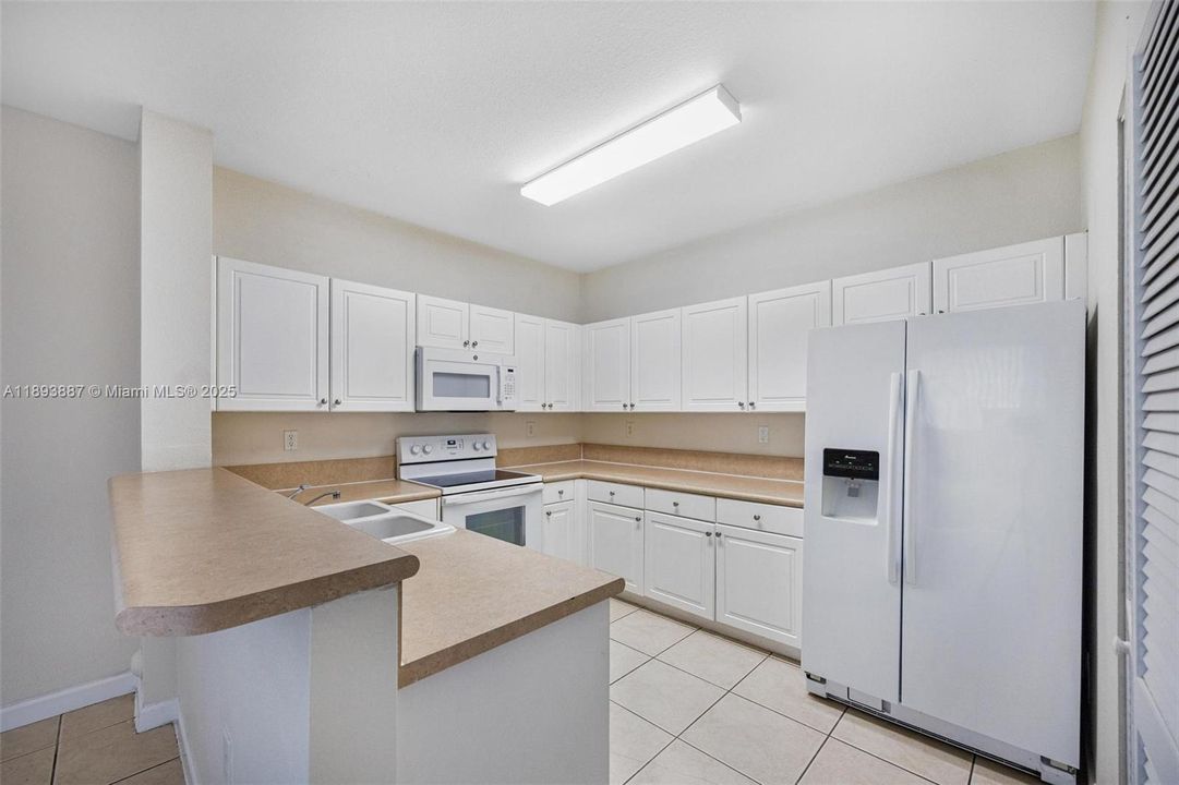 待售: $250,000 (3 贝兹, 2 浴室, 1523 平方英尺)