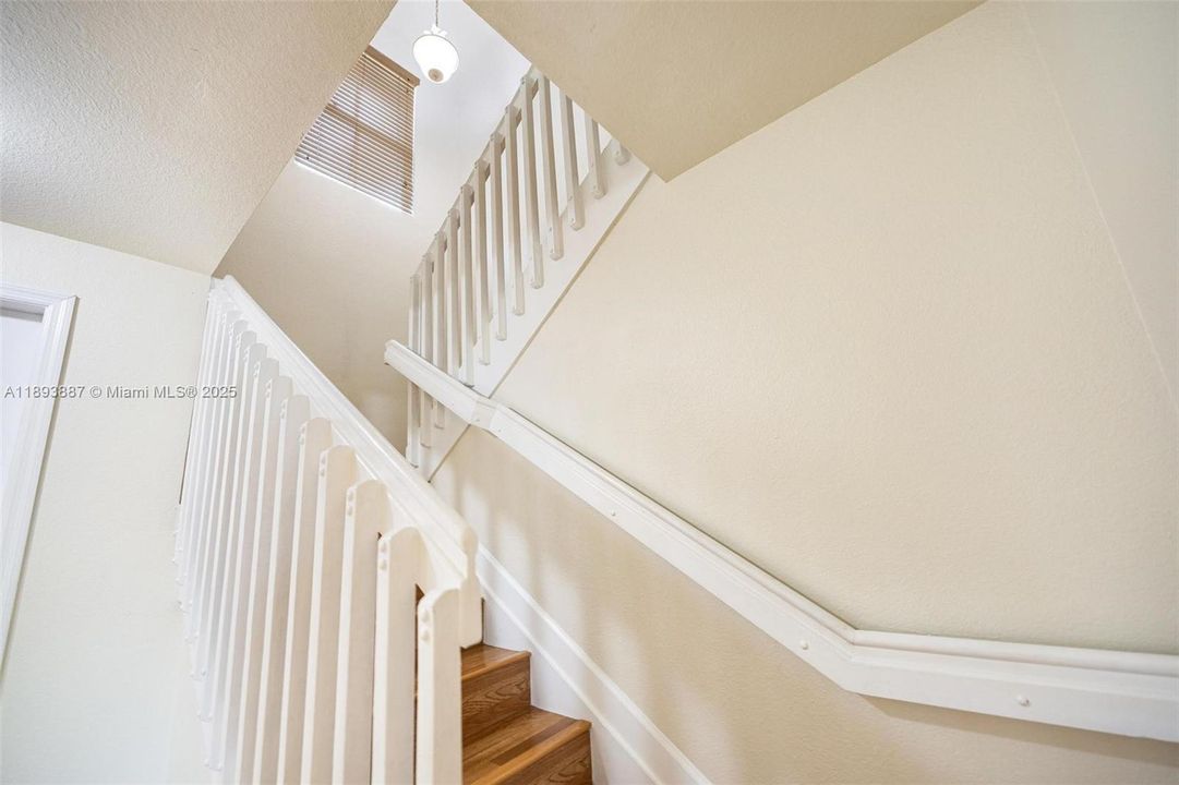 待售: $250,000 (3 贝兹, 2 浴室, 1523 平方英尺)