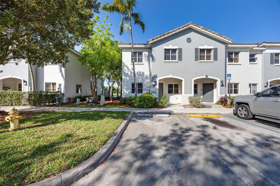 Active With Contract: $270,000 (3 beds, 2 baths, 1518 Square Feet)