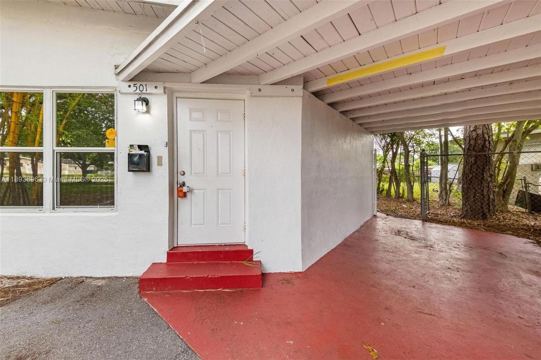 Недавно продано: $379,000 (3 спален, 2 ванн, 1000 Квадратных фут)